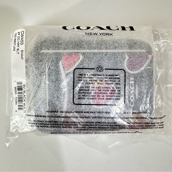 Coach Zip Card Case With Heart Bolt Print CW453 - Picture 11 of 12